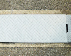 纹底钢板（沟盖）